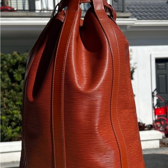 Louis Vuitton Burnt orange Epi Randonee - Picture 3 of 10